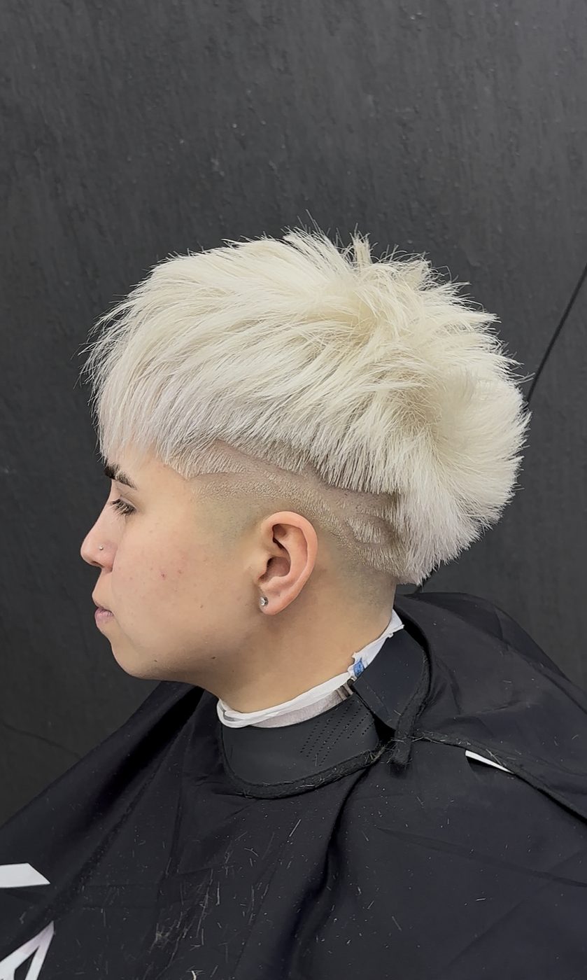 Platinado con diseño y línea